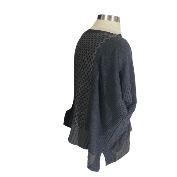 LABEL + thread Women Blue & Grey Crochet Wool Oversized Poncho Sweater Sz Small - Picture 6 of 11